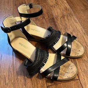 Nine West Black Vernell Flat Sandal - Size 9